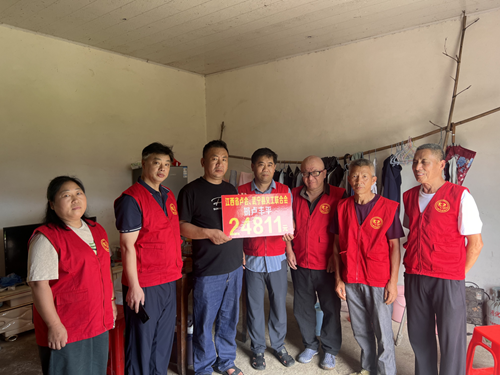 爱心领航，情暖人间——记江西省武宁县义工联合会会长卢建军的公益之路(图2)